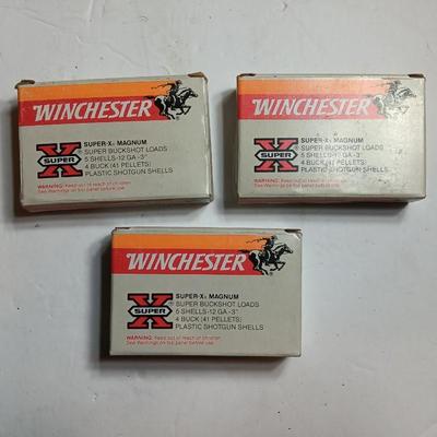 Winchester Super-X Magnum Buckshot loads 12 Guage.