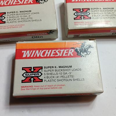 Winchester Super-X Magnum Buckshot loads 12 Guage.