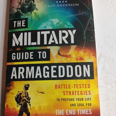 Media book Military guide to Armageddon - DVD Preparing & Surviving during hard times - DVD Last day s Survival Guide