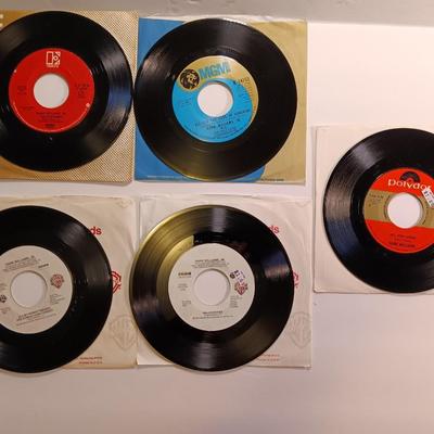 Vinyl albums - 45 records -All Hank Williams and Hank William JR.- 45's