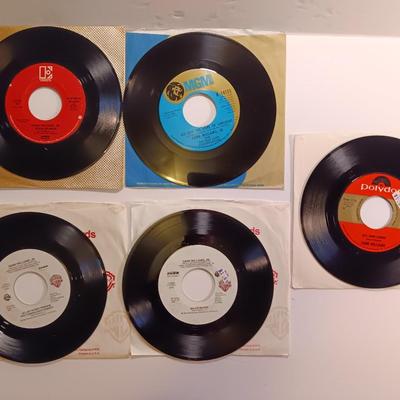 Vinyl albums - 45 records -All Hank Williams and Hank William JR.- 45's