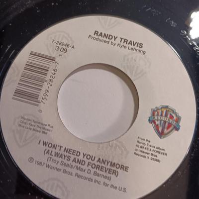 Vinyl albums - 45 records -Randy Travis - Statler Brothers - Mel Tillis and more 45's