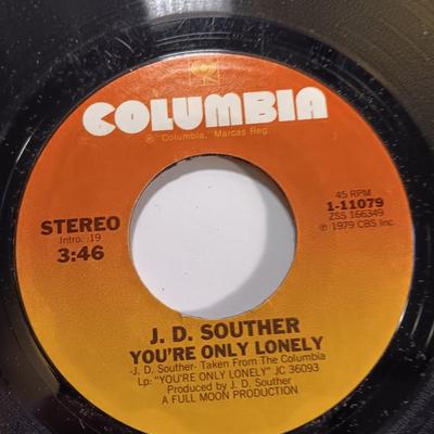 Vinyl albums - 45 records -Randy Travis - Statler Brothers - Mel Tillis and more 45's