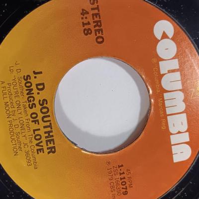 Vinyl albums - 45 records -Randy Travis - Statler Brothers - Mel Tillis and more 45's