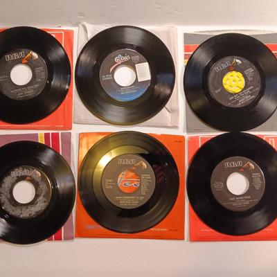 Vinyl albums 45 records - Restless Heart - Jerry Reed - The Shooters and more 45's