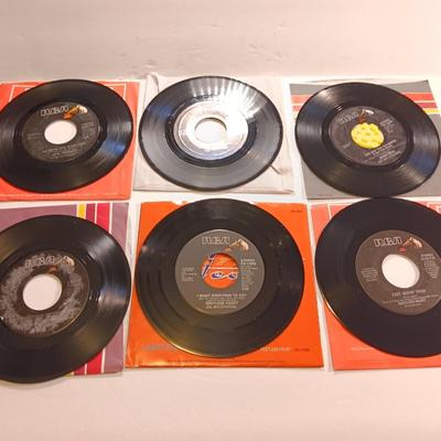 Vinyl albums 45 records - Restless Heart - Jerry Reed - The Shooters and more 45's