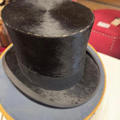 U1208 Antique Felt Beaver Brook's Brothers England Top Hat with Original Box