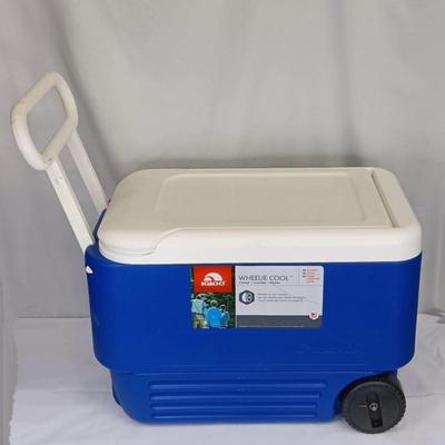 Pre-Owned Igloo Wheeled Cooler