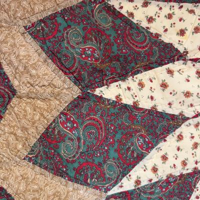 U1212 Vintage Starburst Medallion Quilt with Scalloped Edge