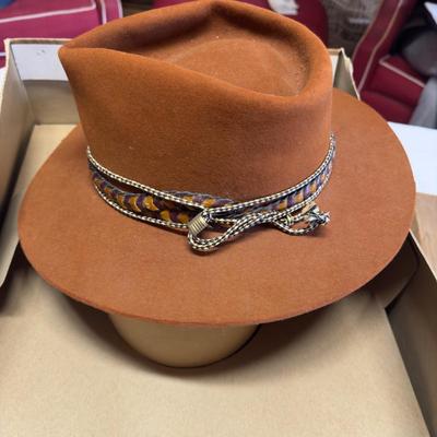 U1220 Vintage Resistor Self Conforming Western Hat with Box