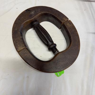 U1223 Vintage Wire Hat Stretcher with Vintage Calibrated Wooden Milliner Hat Stretcher