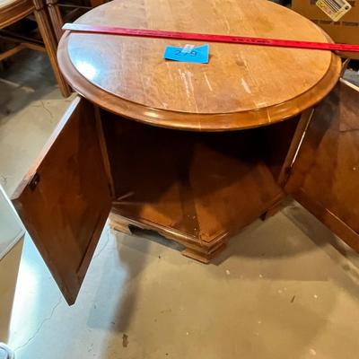 Round top side table