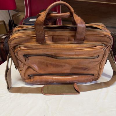 U1225 Vintage HARTMAN Leather Briefcase with Pockets and Strap