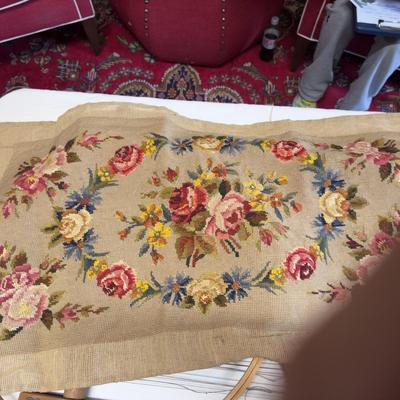 U1230 Vintage Lola Loom Senior Model with Antique Needlepoint Frame / and Trim