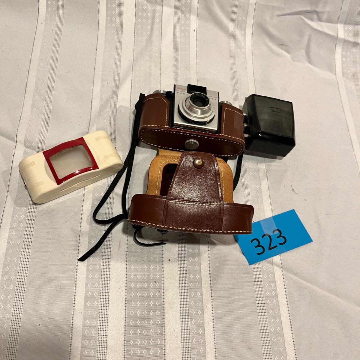 Vintage camera & slide viewer | EstateSales.org