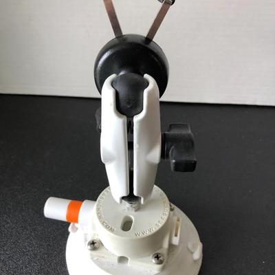 Sea Sucker Vacuum Mount Boat Device