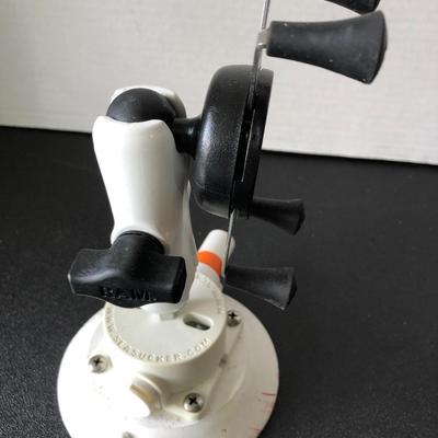 Sea Sucker Vacuum Mount Boat Device