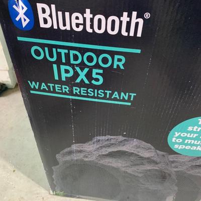 Bluetooth Outdoor Rock Design IPX5 Water Resistant Speakers