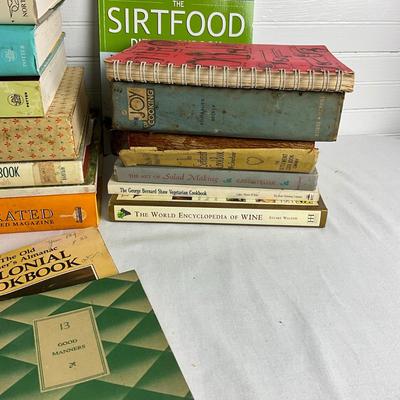 U1055 Large Vintage Cookbook Lot