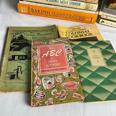 U1055 Large Vintage Cookbook Lot