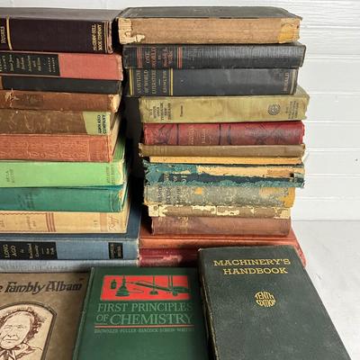 U1063 large Lot of Vintage and Antique Books