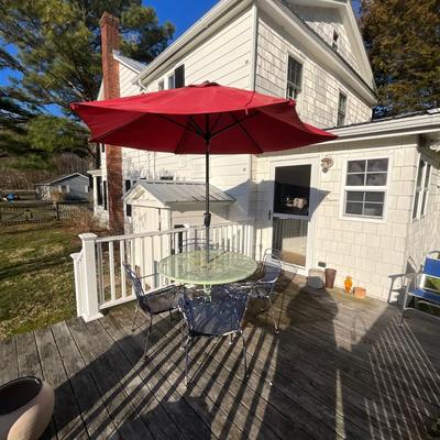 O1067 Outdoor Metal Table and Chairs with Red Umbrella