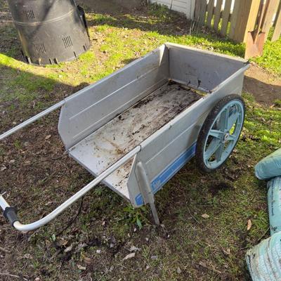 O1105 FOLD-IT Aluminum Folding Garden Cart