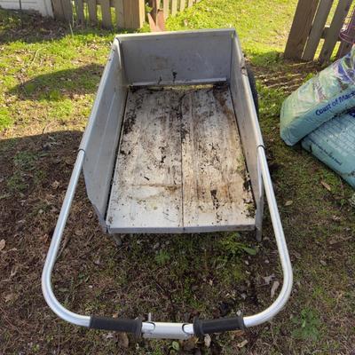 O1105 FOLD-IT Aluminum Folding Garden Cart