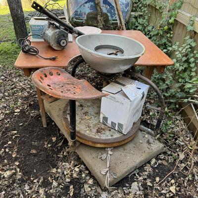 O1108 Randall Kickwheel Pottery Table