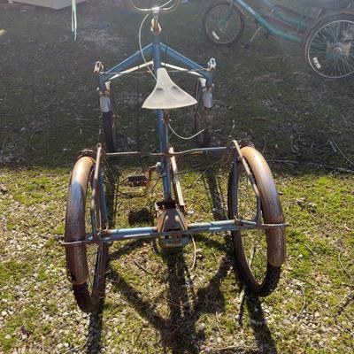 O1111 Vintage Hedstom 4 Wheel Cycle