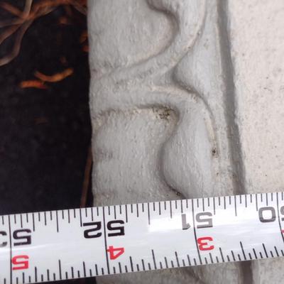 Concrete Garden Sitting Bench with Lion Design Supports