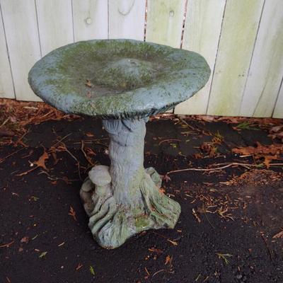 Concrete Mushroom Design Garden Decor/Bird Feeder