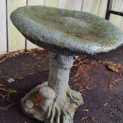 Concrete Mushroom Design Garden Decor/Bird Feeder
