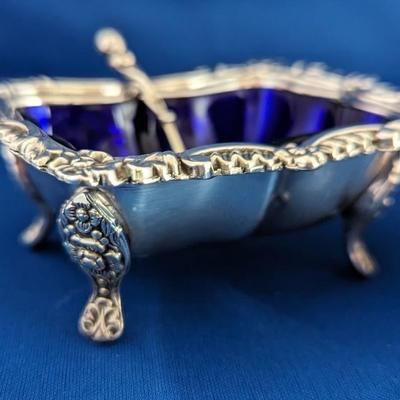 Set of 2 Barker Brothers open salt cellars with cobalt blue liners and spoons Made in England