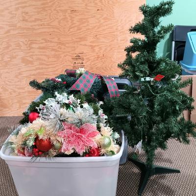 LOT 1: Christmas Finds- Light-Up Tree w/ Wreaths, Bulbs & Tree Toppers
