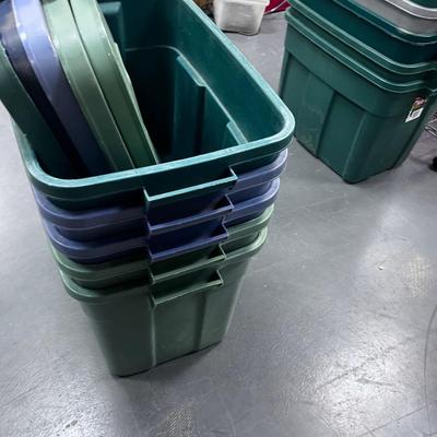 Group 2.  of 5 - 18 Gallon Rough Neck Totes