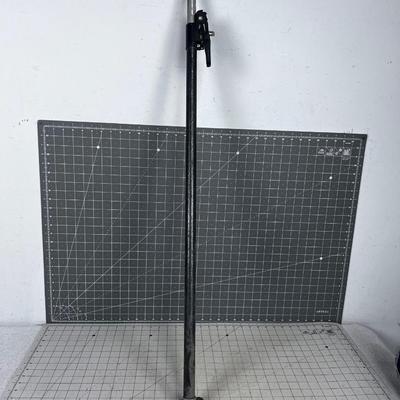Adjustable Load Holder 