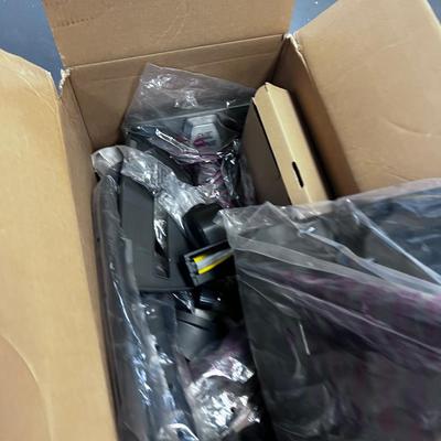 SHARK Brand ACCESSORIES MANY! 