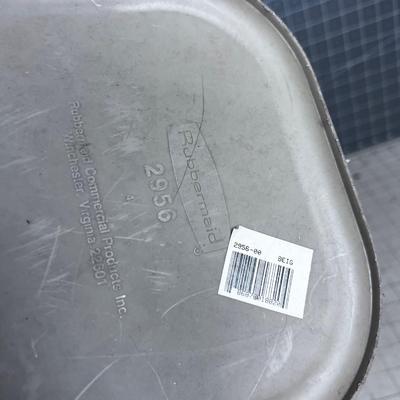 Plastic Waste Bin by Rubber Maid