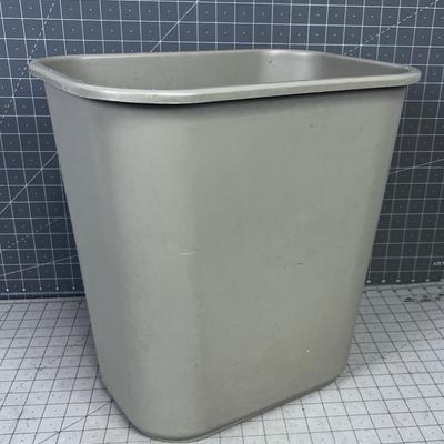 Plastic Waste Bin by Rubber Maid