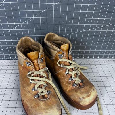 Vintage GARMONT Gum Sole Hiking Boots