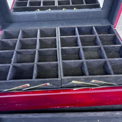 Lacquer Finished and Velvet Lined LIKE NEW Jewelry Box. 