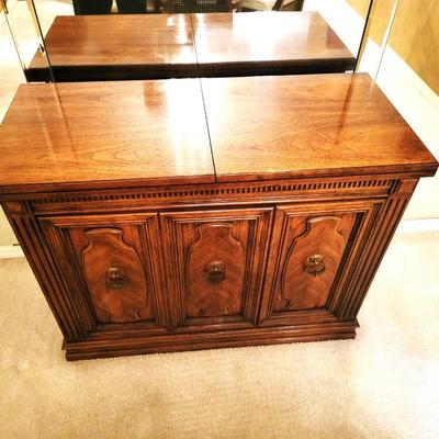 Vintage Thomasville Flip Top Server/Buffet Dry Bar
