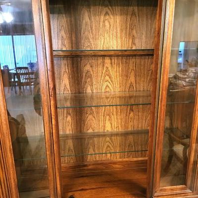 1 Piece Thomasville Lighted Display China Cabinet