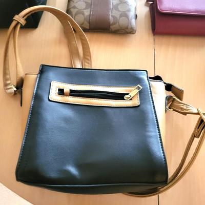 10 Purse/Wallet Lot