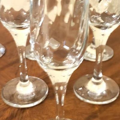 8 Wine Glasses