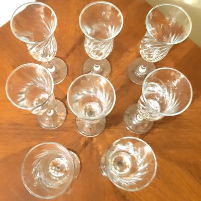 8 Wine Glasses