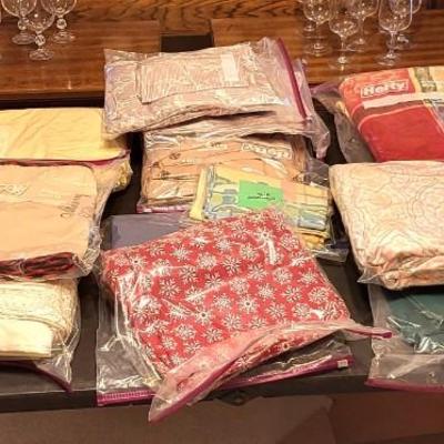 Table Linen Lot