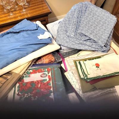 Table Linen Lot