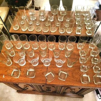 34 Pieces of Glassware Lot